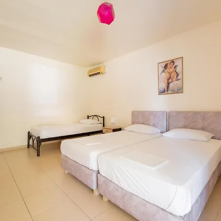 Kokkos Brothers Aparthotel 3*