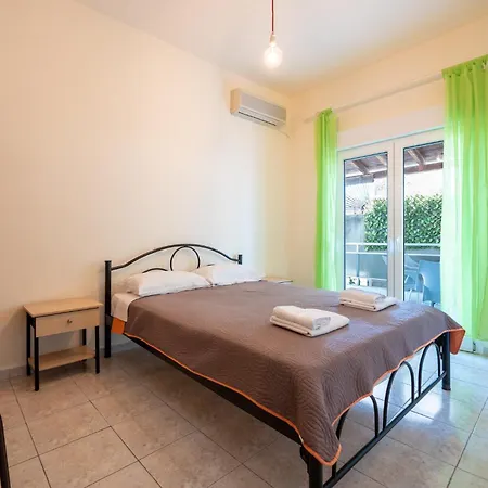 Kokkos Brothers Aparthotel 3*