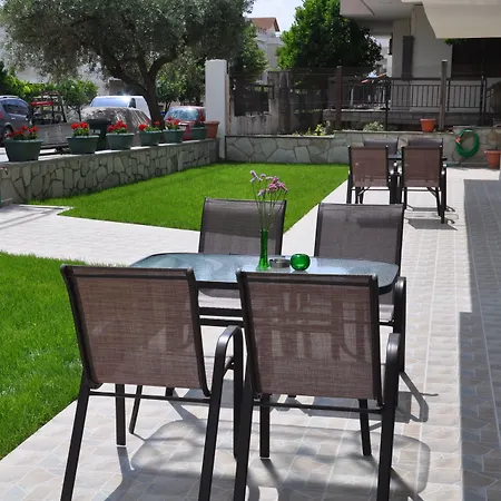 Kokkos Brothers Aparthotel 3*